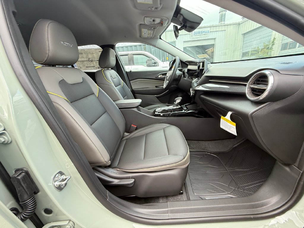 New 2026 Chevrolet Trax ACTIV FWD image 24