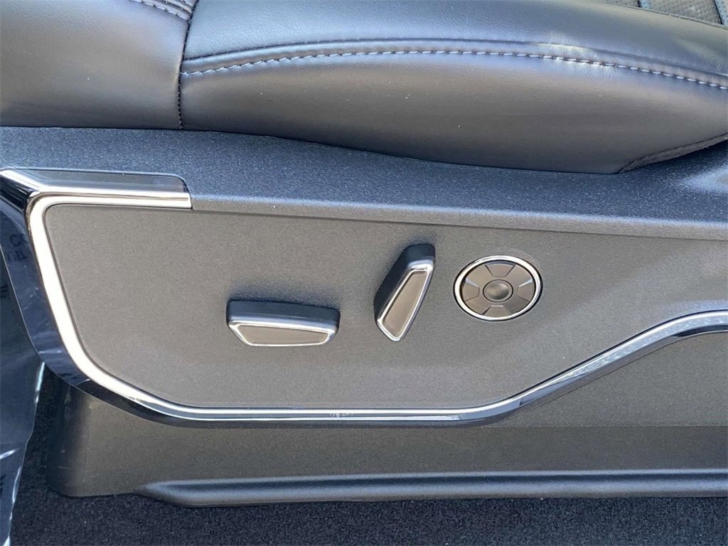 New 2025 Ford F150 Platinum w/ Equipment Group 702A High image 17