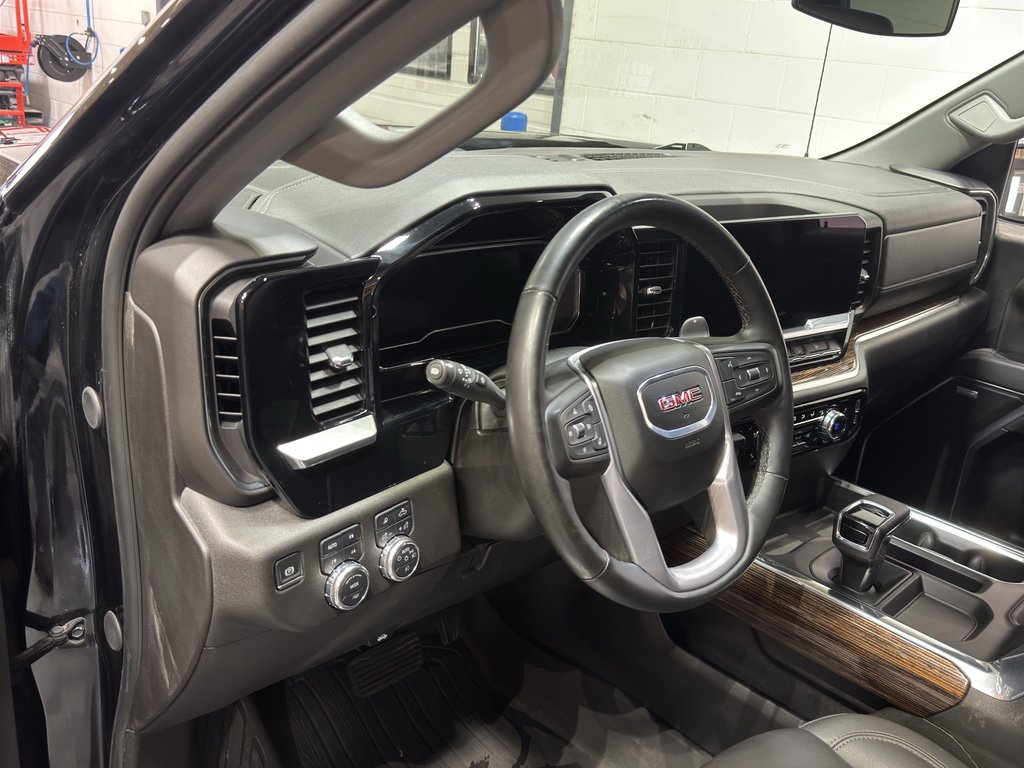 Used 2024 GMC Sierra 1500 Elevation w/ Elevation Premium Package image 19