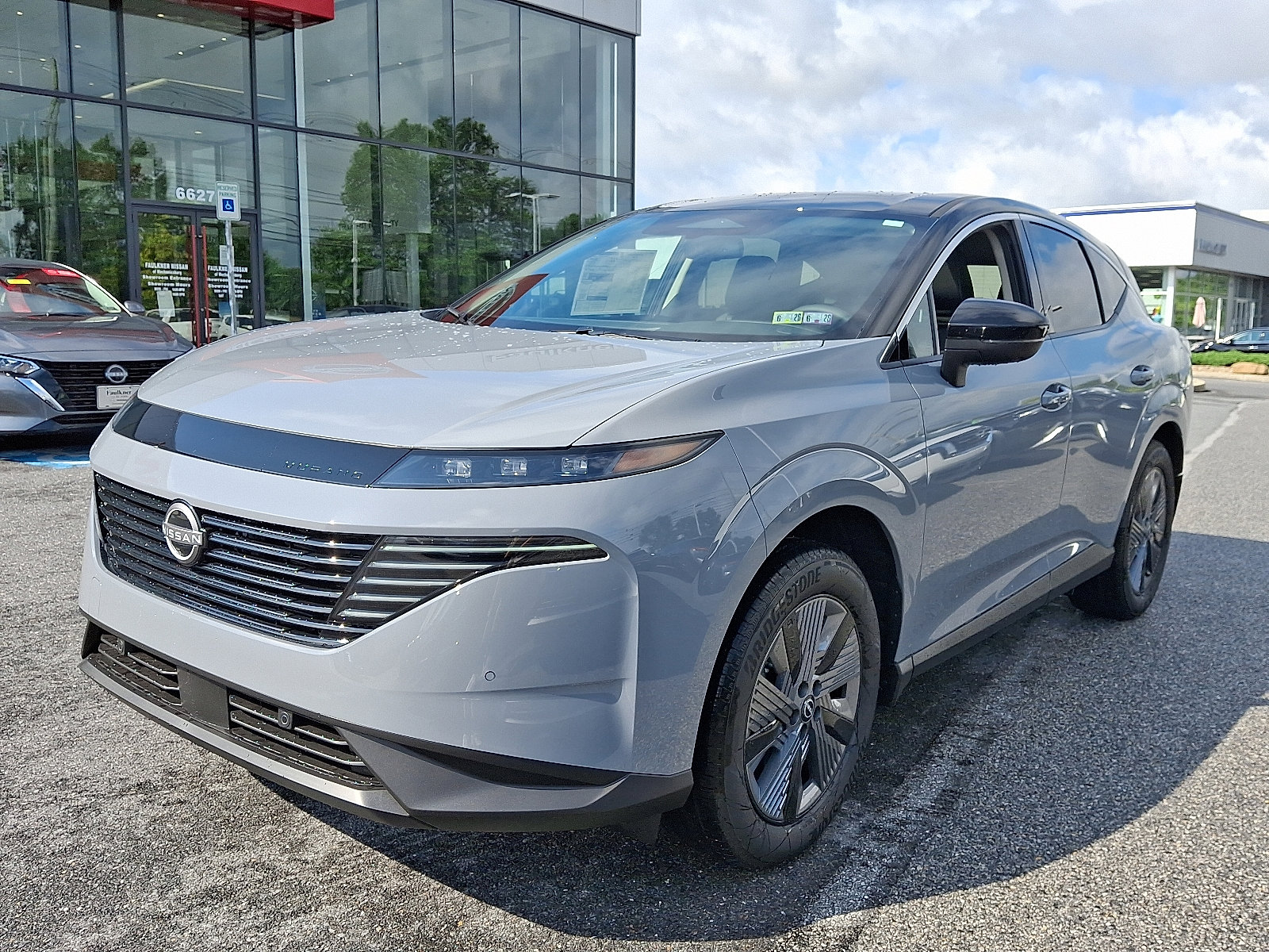 Used 2025 Nissan Murano SL image 2