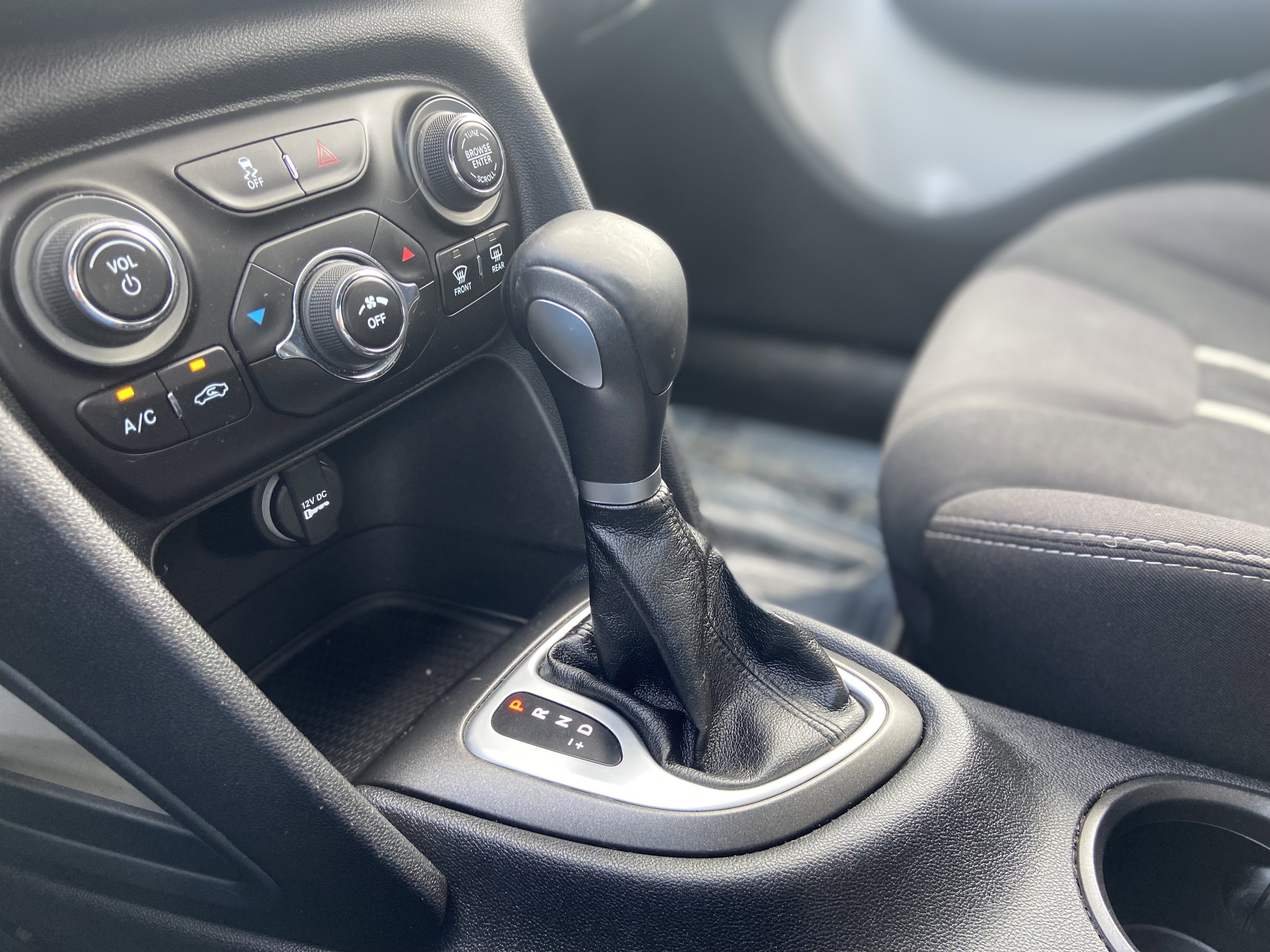 Used 2014 Dodge Dart SXT image 25