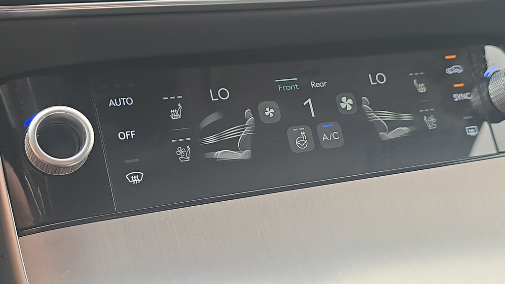 New 2026 Genesis GV70 2.5T Advanced AWD/4WD image 27