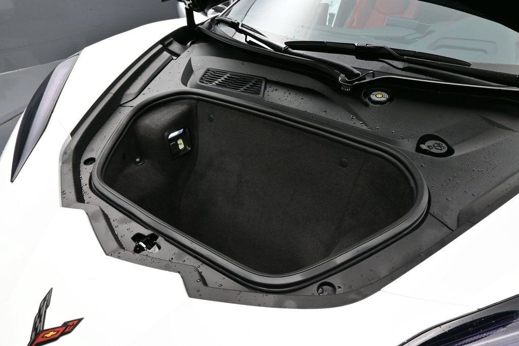 Used 2025 Chevrolet Corvette Z06 RWD image 15