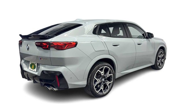 Used 2025 BMW X2 M35i image 2