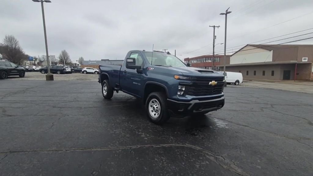 Used 2025 Chevrolet Silverado 3500 W/T image 3