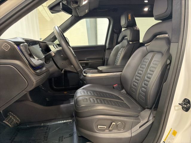 Used 2023 Rivian R1S Adventure AWD/4WD image 11