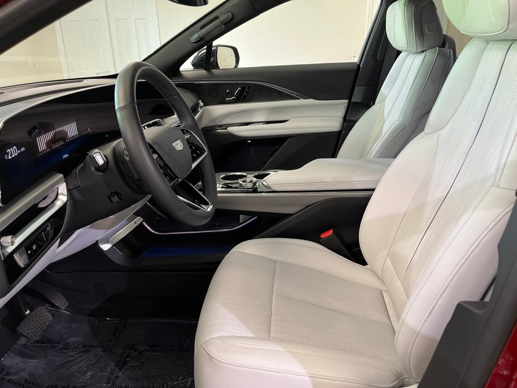Certified 2024 Cadillac Lyriq Sport w/ LPO, Floor Liner Package AWD/4WD image 15
