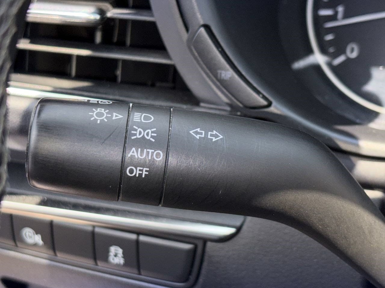 Used 2025 MAZDA MAZDA3 s FWD image 10