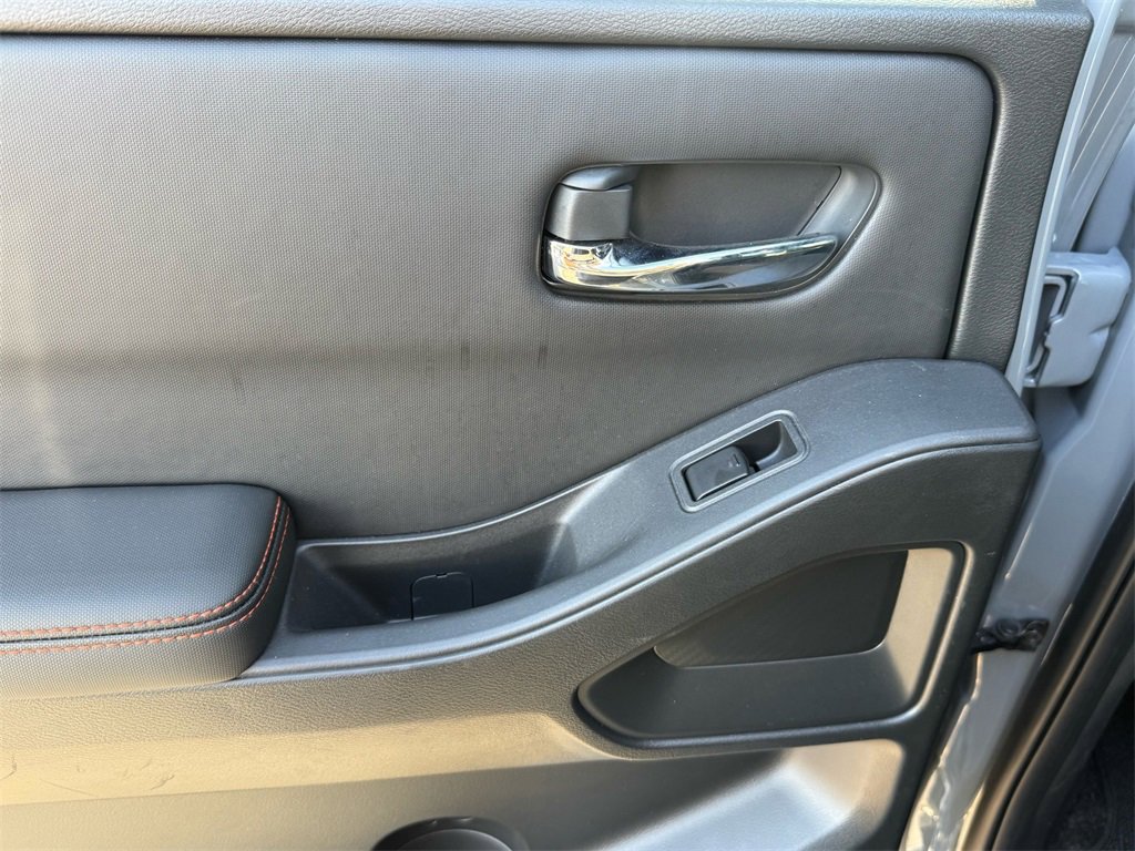 Used 2024 Nissan Frontier PRO-4X w/ Pro Premium Package image 18