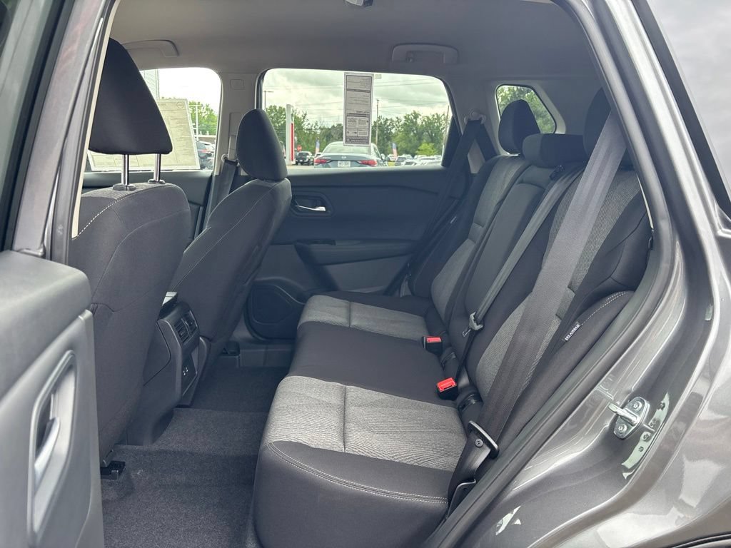 New 2026 Nissan Rogue SV w/ Cold Weather Package AWD/4WD image 13