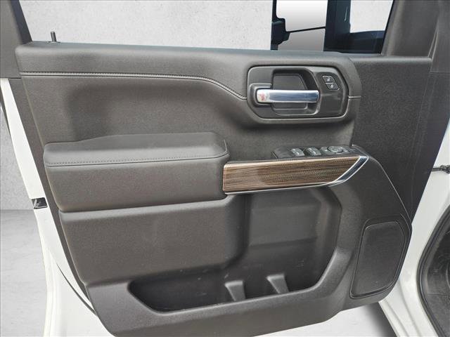 Used 2023 Chevrolet Silverado 2500 LT AWD/4WD image 16
