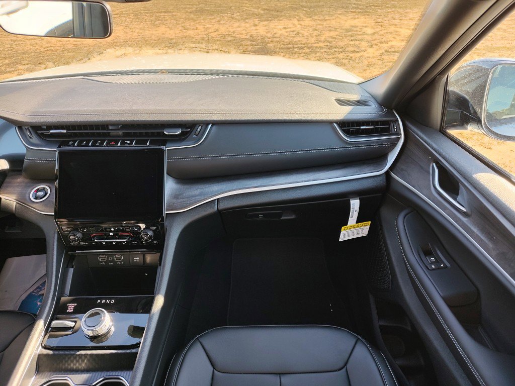 New 2025 Jeep Grand Cherokee Limited AWD/4WD image 29