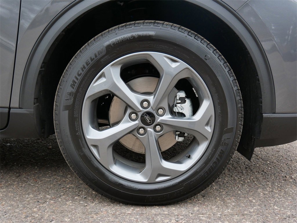 Certified 2025 Ford Escape ST-Line w/ Cold Weather Package image 7