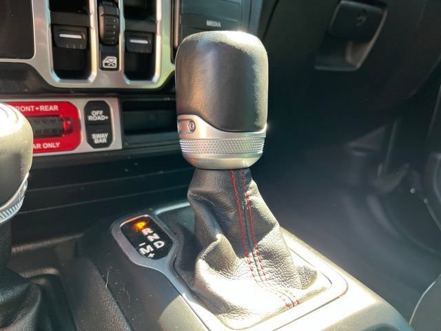 Used 2022 Jeep Gladiator Rubicon w/ Cold Weather Group AWD/4WD image 25