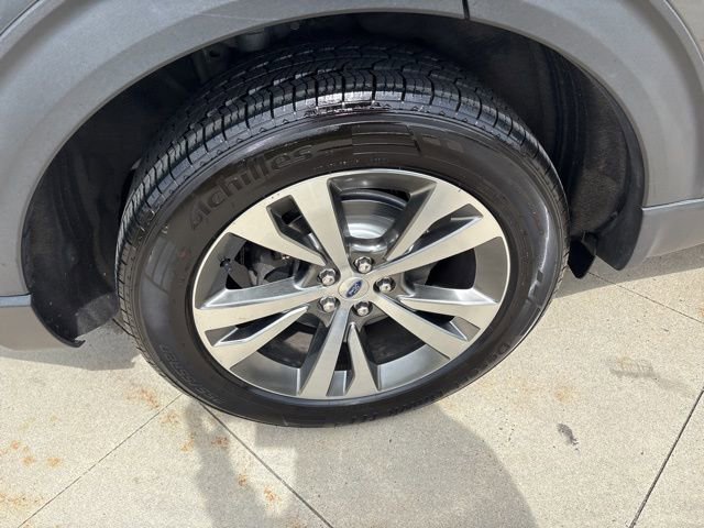 Used 2020 Ford Explorer Platinum w/ Premium Technology Package AWD/4WD image 37