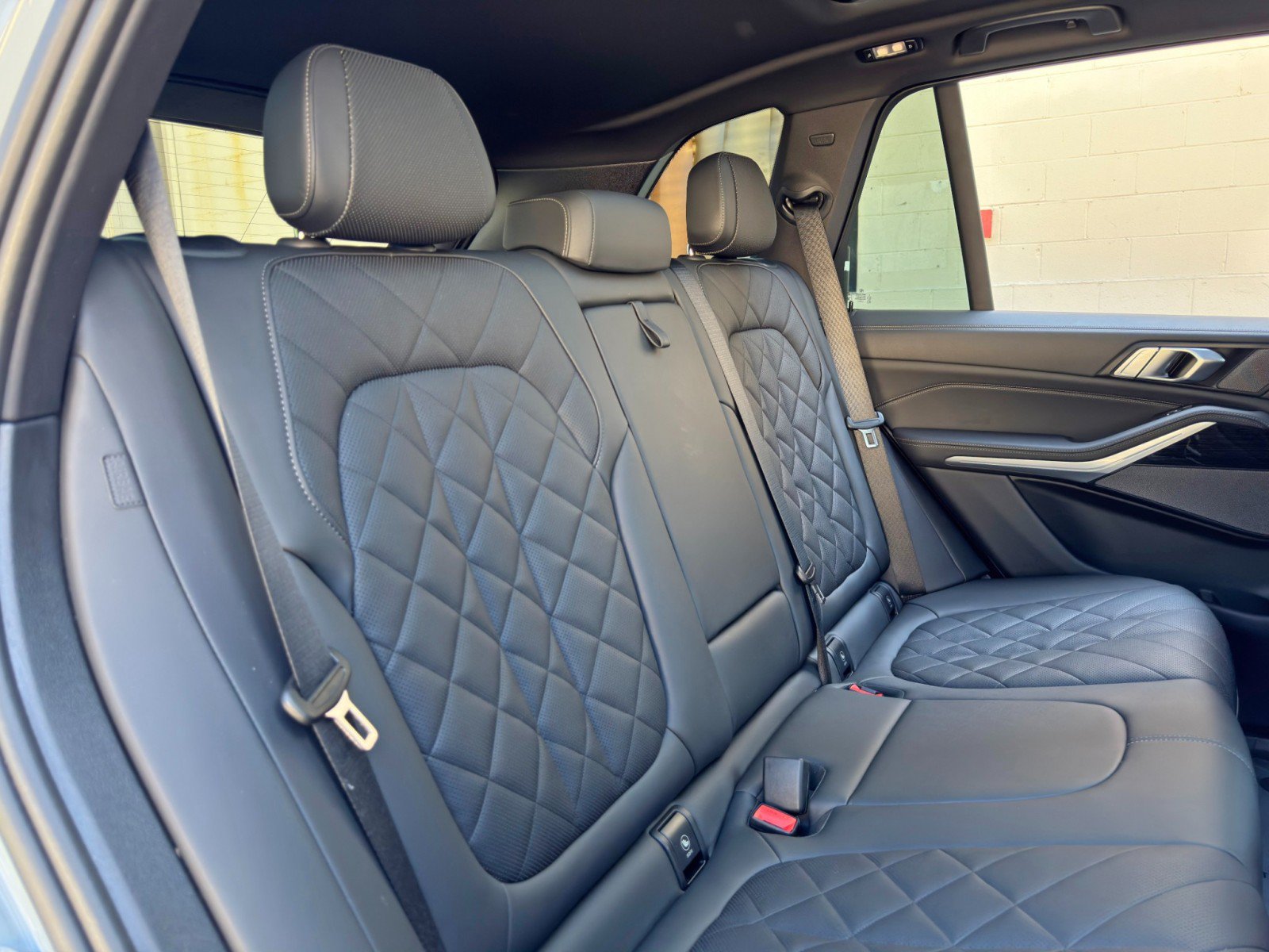 Used 2024 BMW X5 sDrive40i w/ M Sport Package RWD image 45