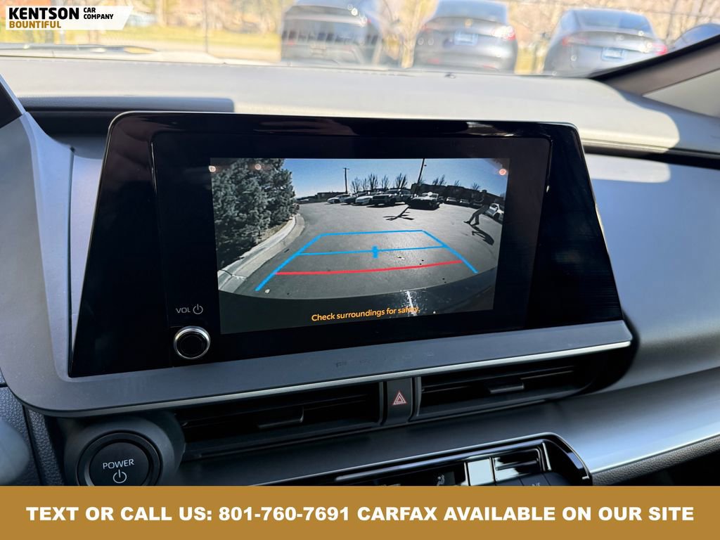 Used 2025 Toyota Prius LE image 28