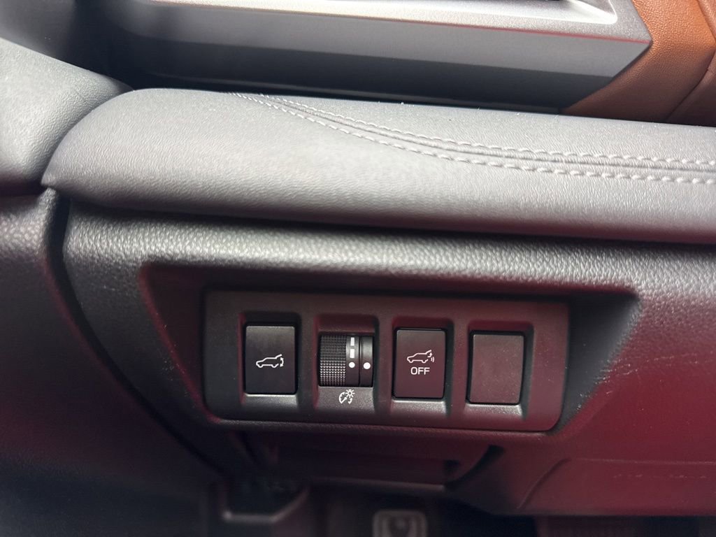 Used 2022 Subaru Outback Touring XT AWD/4WD image 12