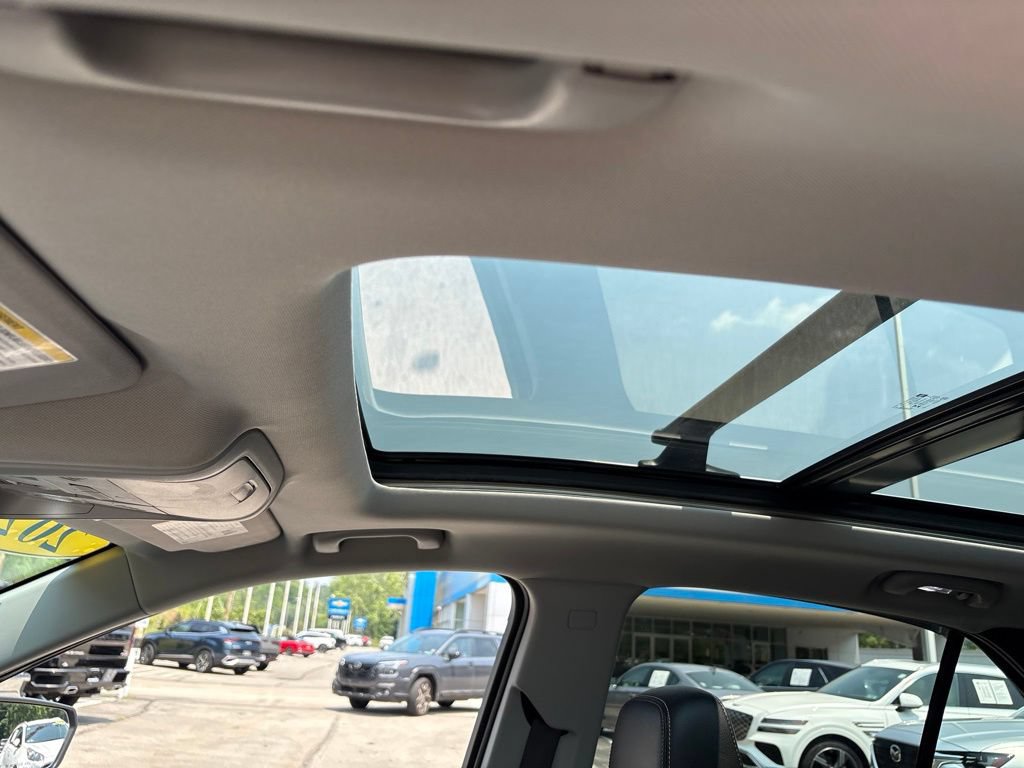 Certified 2023 Chevrolet Equinox Premier AWD/4WD image 12