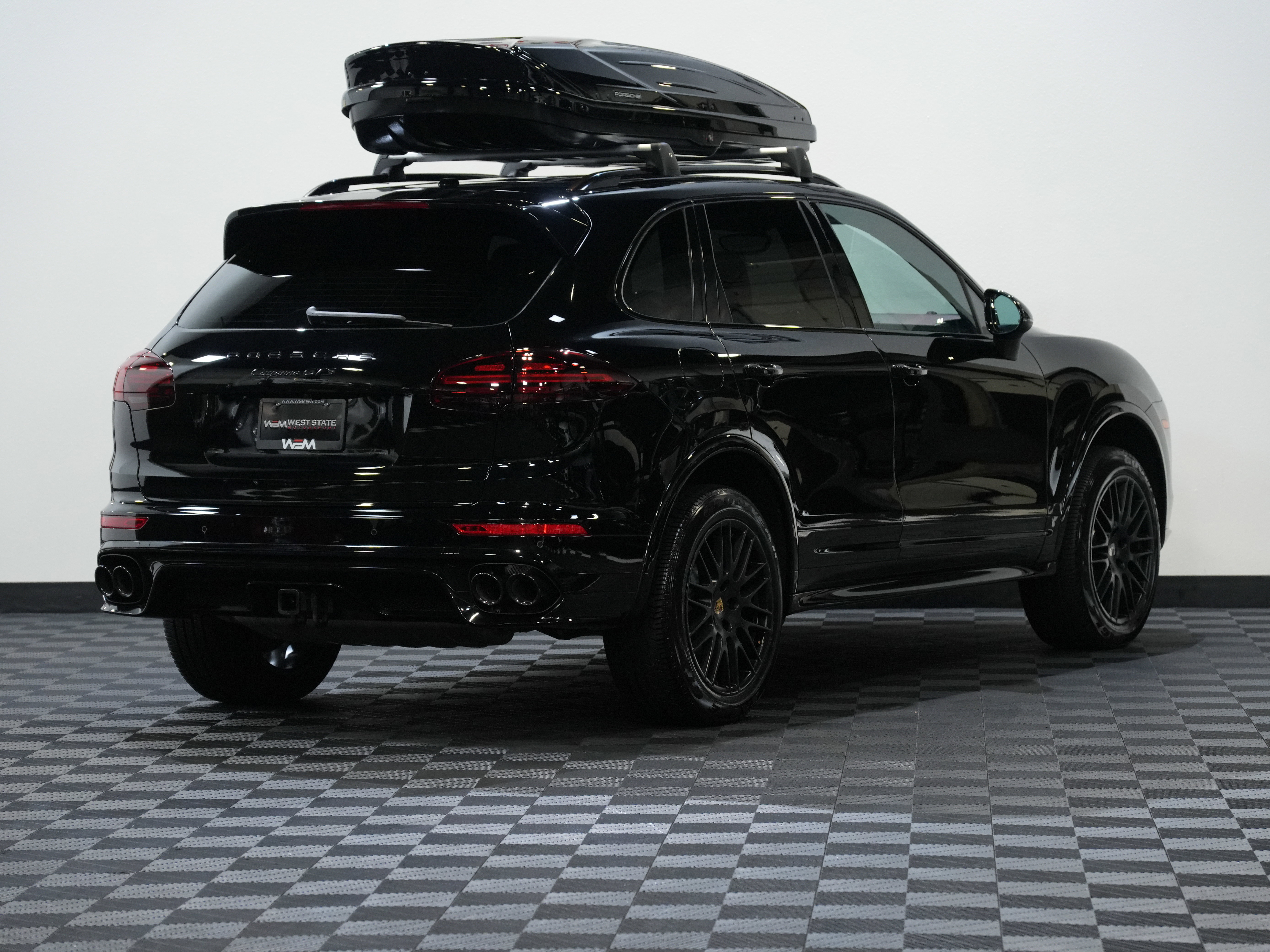 Used 2016 Porsche Cayenne GTS image 6
