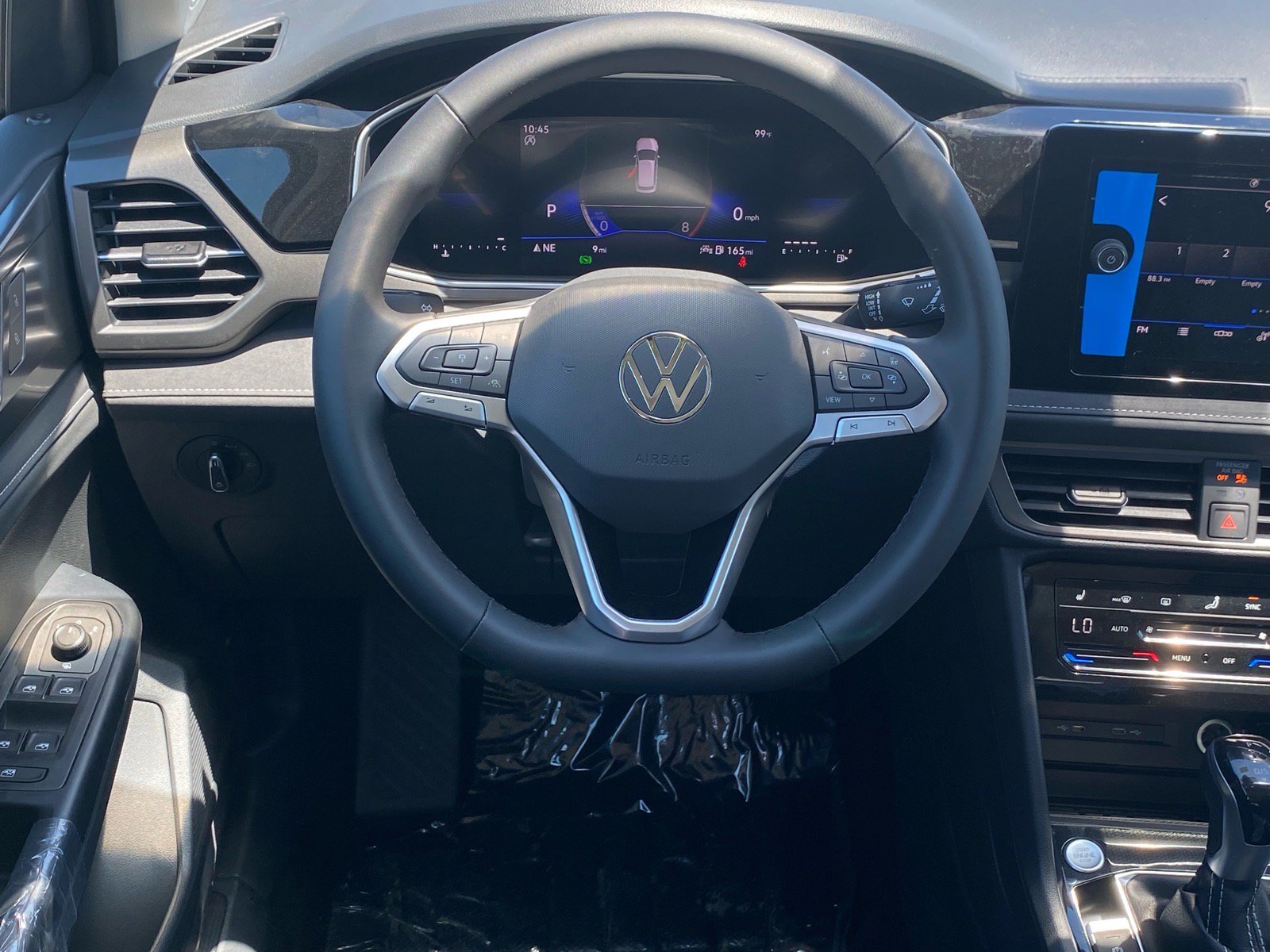 New 2026 Volkswagen Taos SE FWD image 3