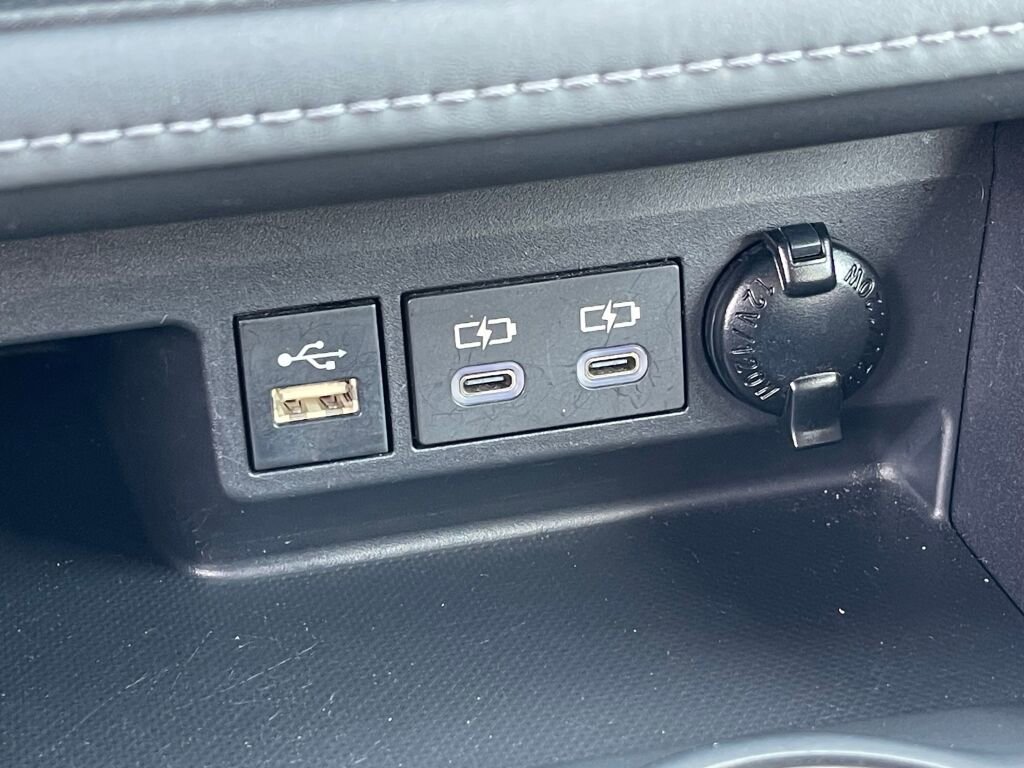 Used 2023 Toyota Highlander XLE image 15