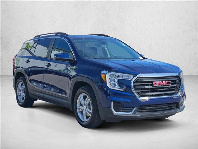 Used 2022 GMC Terrain SLE w/ Driver Convenience Package image 3