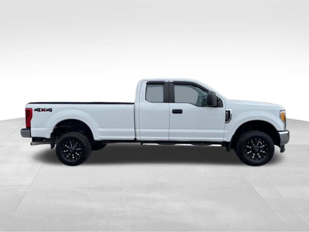 Used 2017 Ford F250 XL w/ XL Value Package AWD/4WD image 9