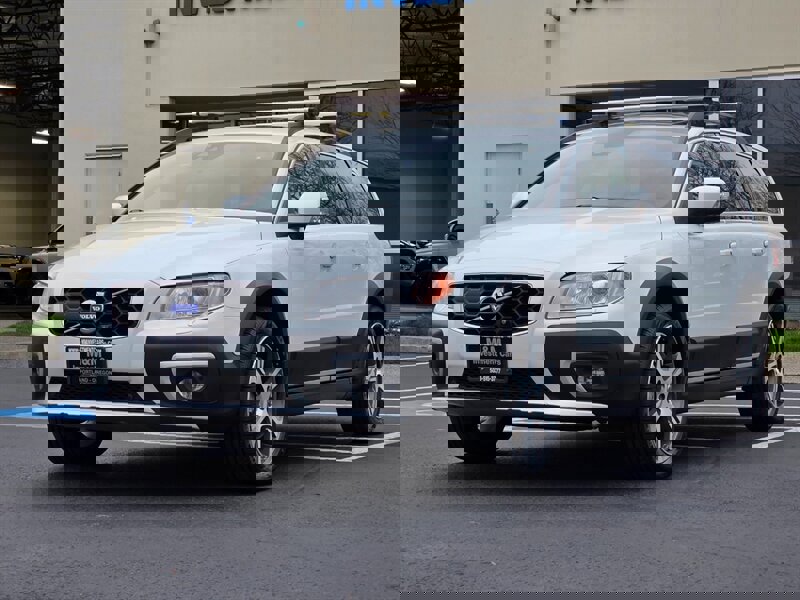 Used 2015 Volvo XC70 T6 Platinum w/ Protection Package