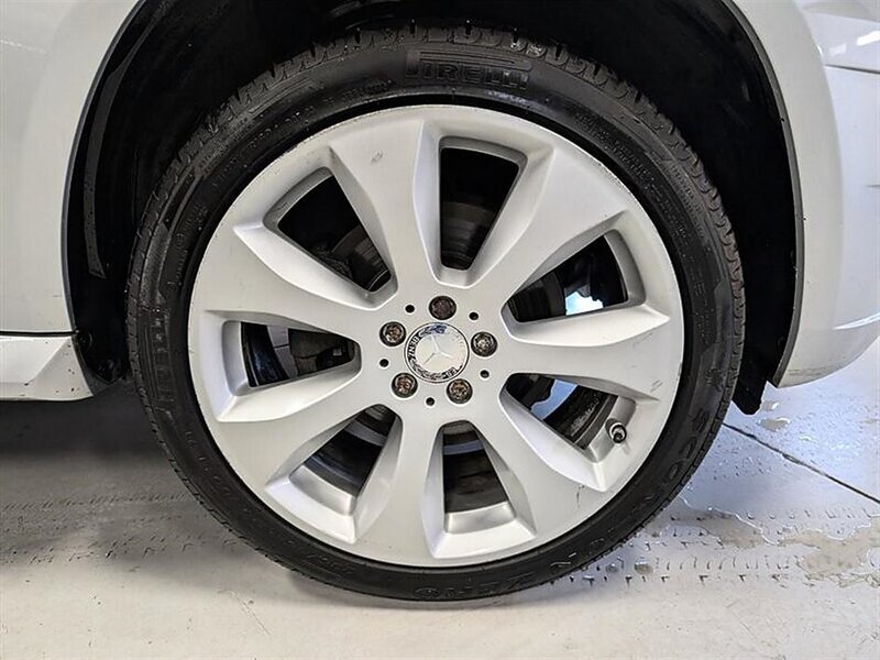 Used 2010 Mercedes-Benz GLK 350 4MATIC image 12