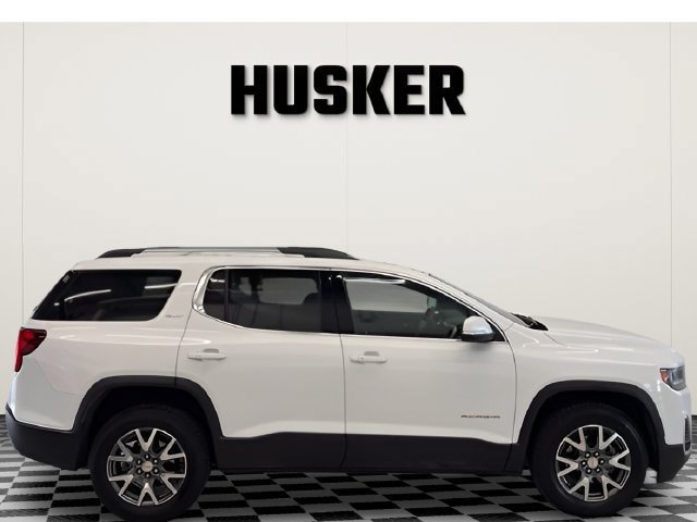 Used 2023 GMC Acadia SLT AWD/4WD image 2