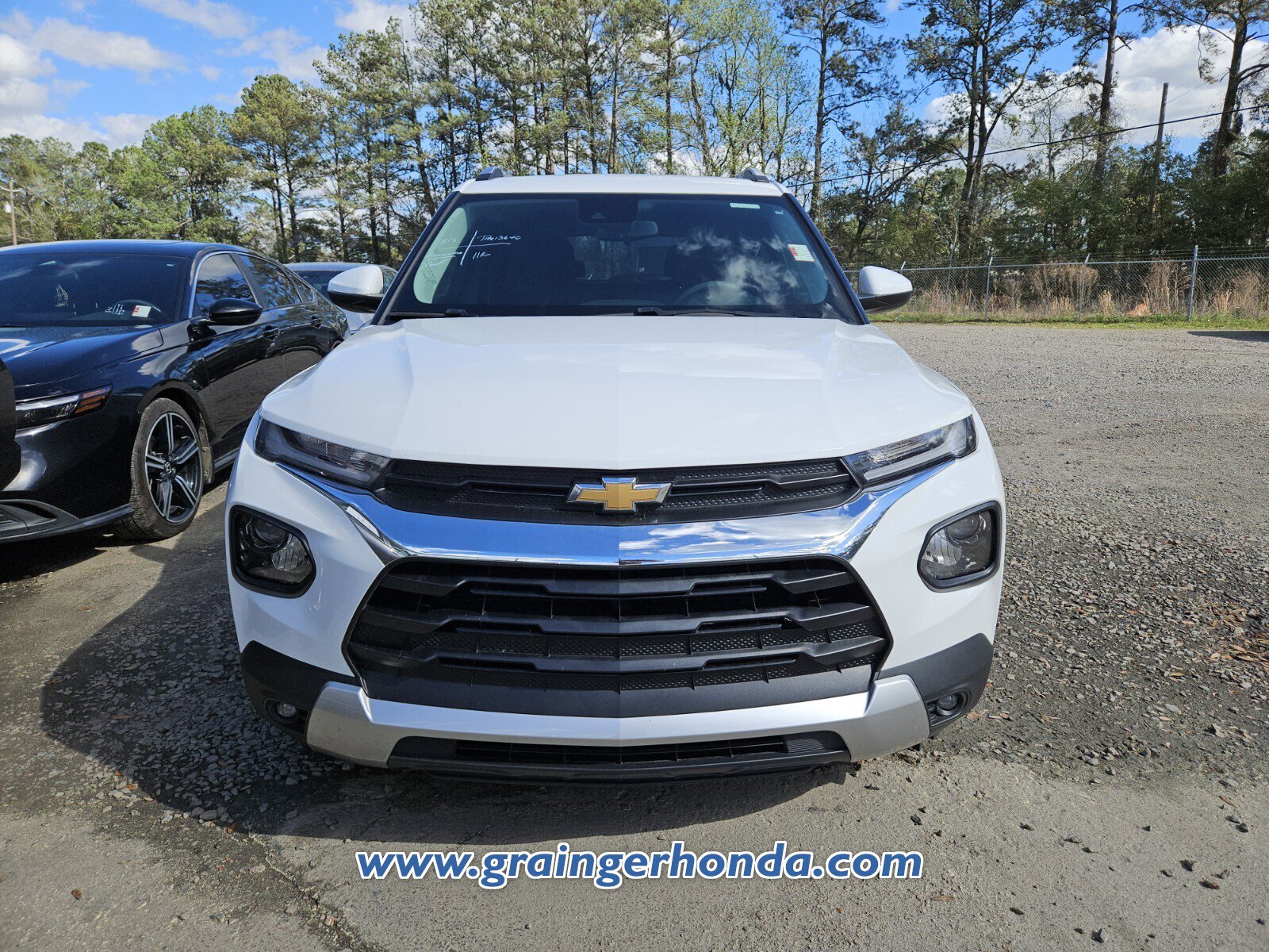 Used 2023 Chevrolet TrailBlazer LT image 3