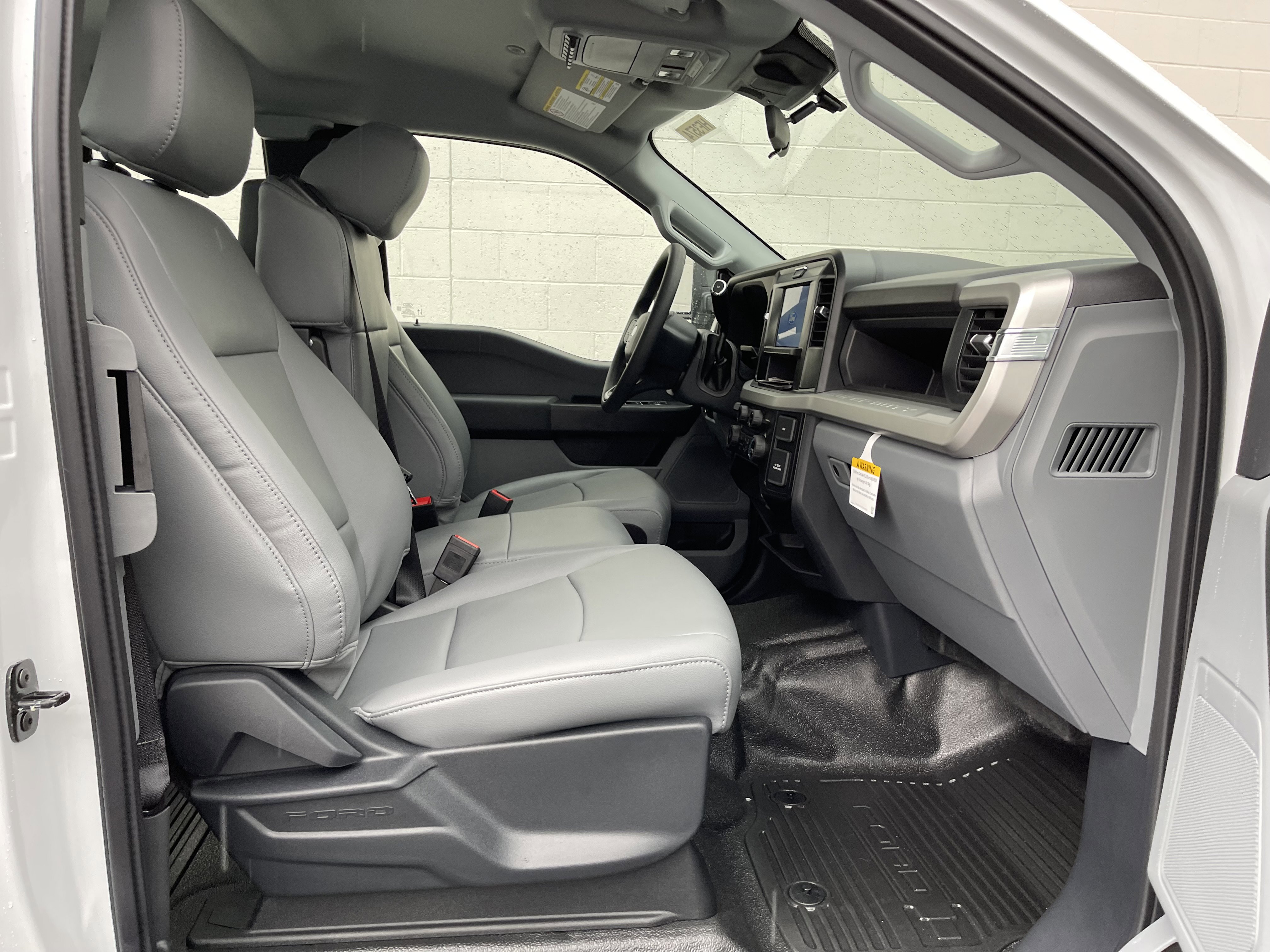 New 2026 Ford F250 XL w/ XL Chrome Package image 35