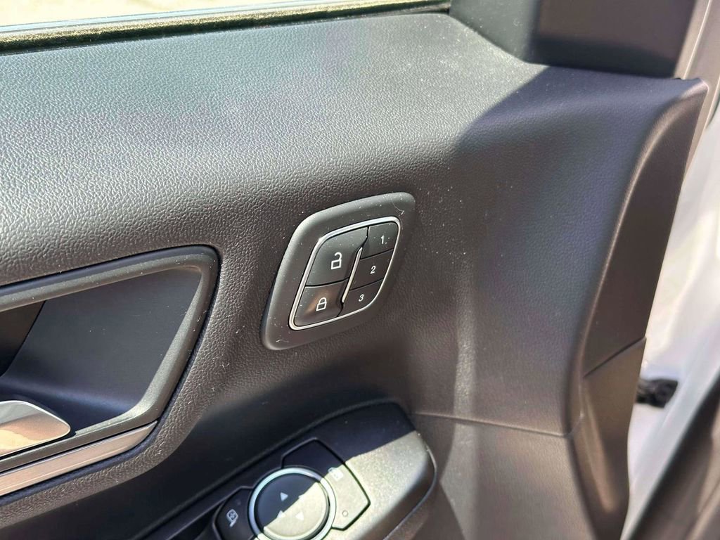 Used 2021 Ford Escape Titanium AWD/4WD image 17