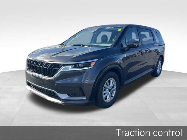 Certified 2024 Kia Carnival LX image 4