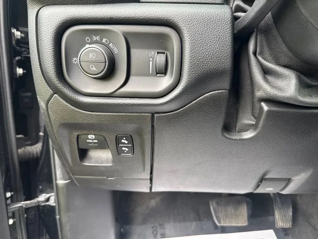 Used 2020 RAM 1500 Rebel w/ Level 1 Equipment Group AWD/4WD image 19