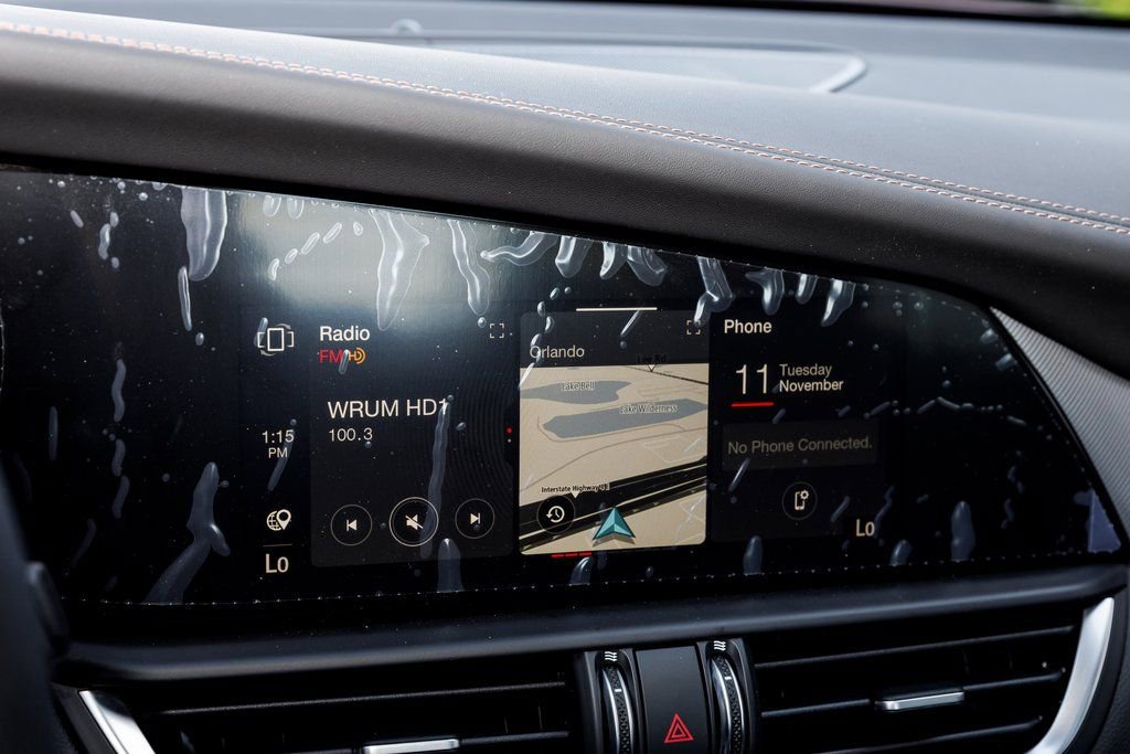 New 2025 Alfa Romeo Giulia w/ Driving Assist Package RWD image 17