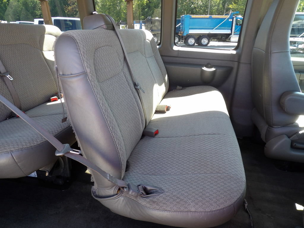 Used 2017 Chevrolet Express 3500 LT w/ LT Preferred Equipment Group RWD image 29