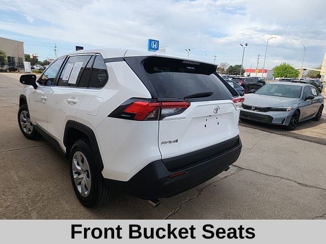 Used 2024 Toyota RAV4 LE AWD/4WD image 9