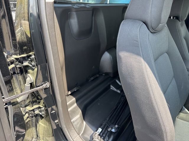 Used 2022 Chevrolet Colorado LT w/ Fleet Safety Package image 23