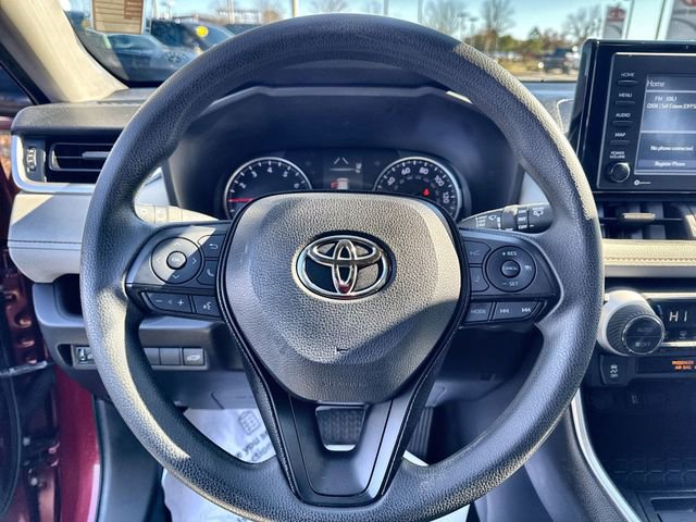 Used 2020 Toyota RAV4 XLE image 23