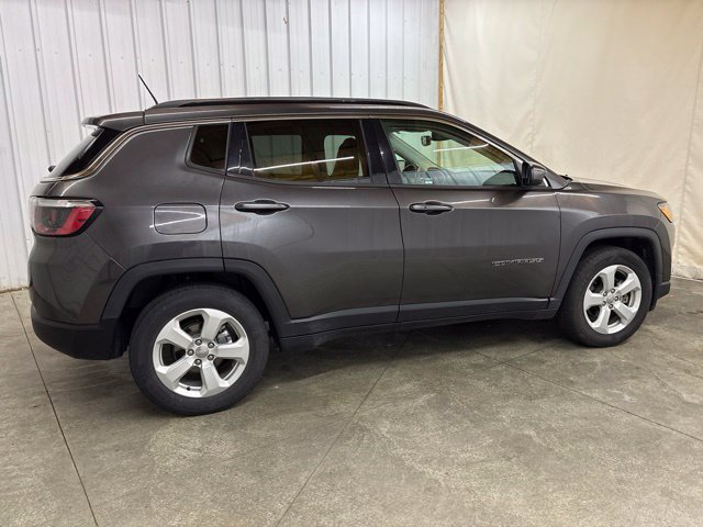 Used 2021 Jeep Compass Latitude w/ Convenience Group FWD image 4