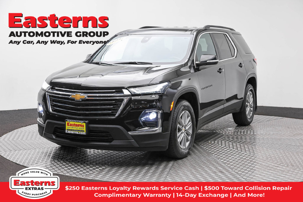 Used 2023 Chevrolet Traverse LT