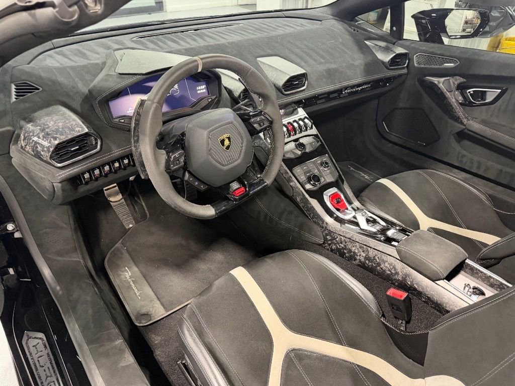 Used 2018 Lamborghini Huracan Performante image 7