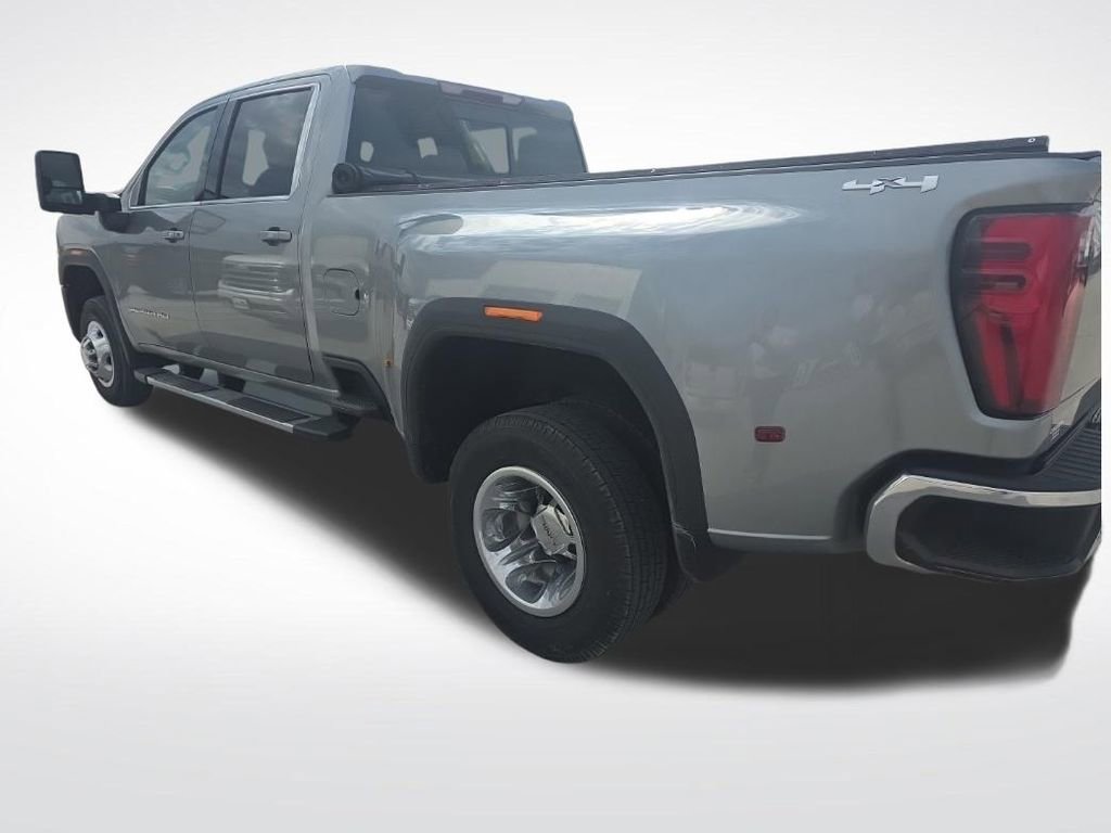 Used 2025 GMC Sierra 3500 SLE w/ Preferred Package AWD/4WD image 37