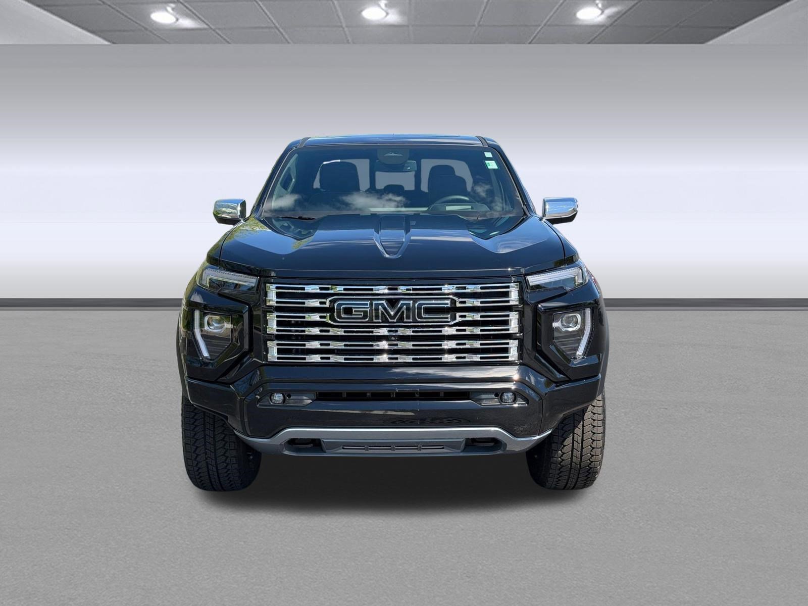 Used 2026 GMC Canyon Denali w/ LPO, Denali Black Edition AWD/4WD image 6