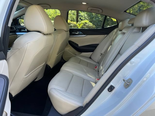 Used 2017 Nissan Maxima 3.5 SV w/ Dynamic Package FWD image 16