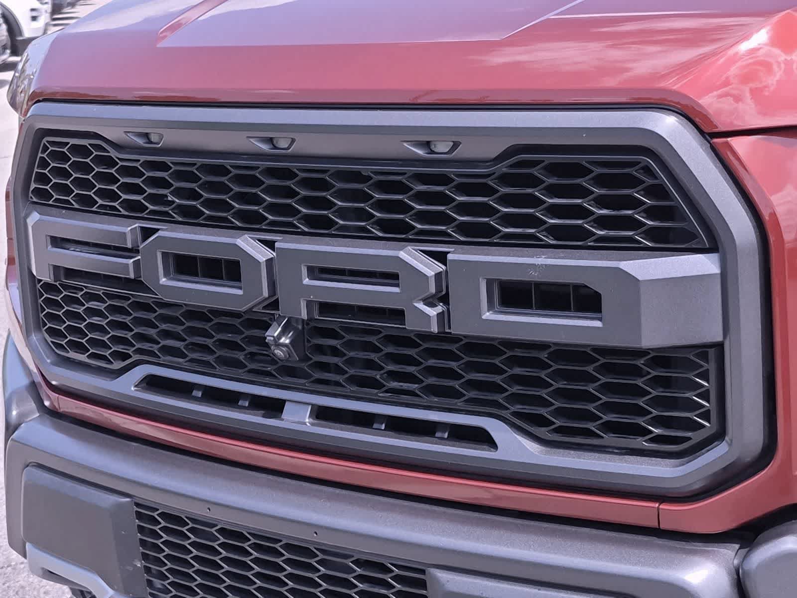 Used 2019 Ford F150 Raptor w/ Equipment Group 802A Luxury AWD/4WD image 12
