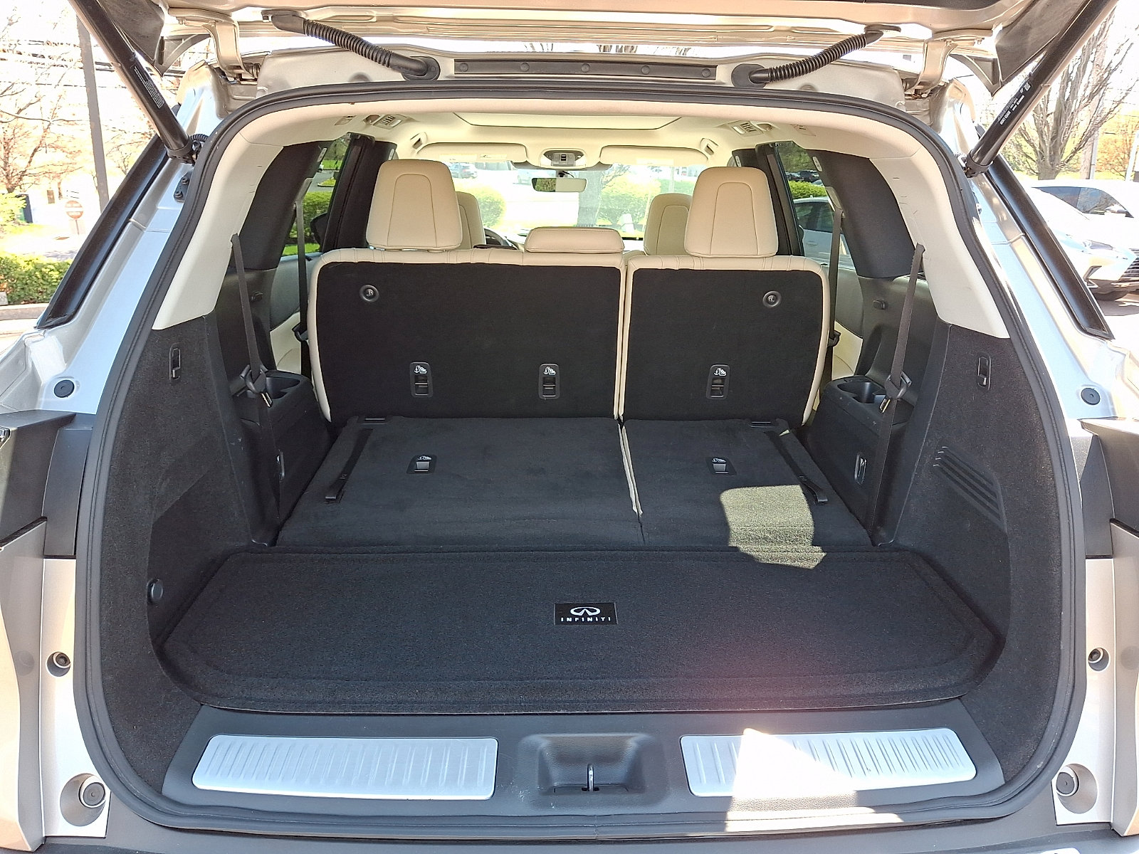 Certified 2023 INFINITI QX60 Luxe w/ Cargo Package image 30