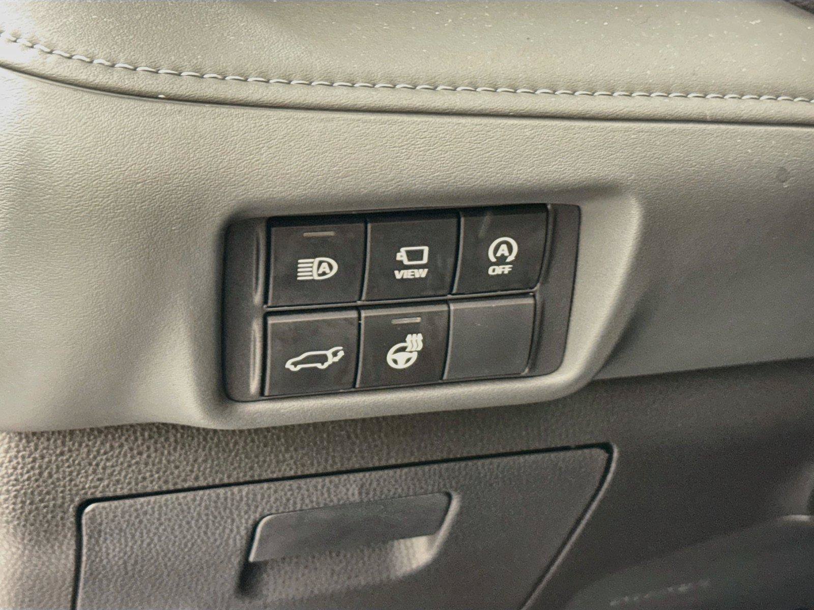 Certified 2025 Toyota Highlander Platinum AWD/4WD image 16